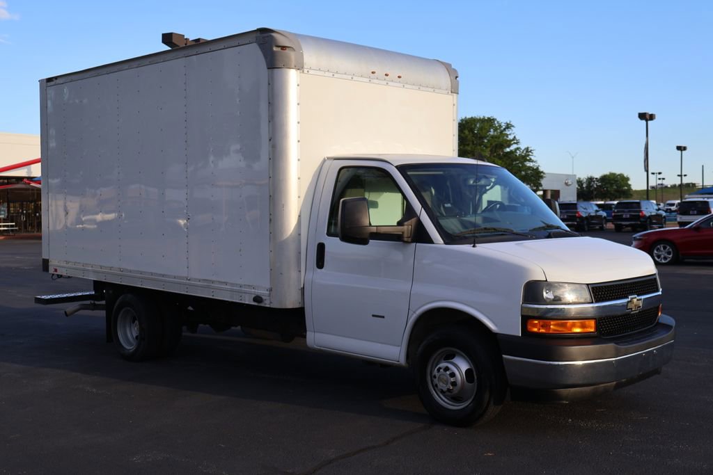 Used 2021 Chevrolet Express 3500 w/ Power Convenience Package image 7
