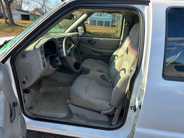 Used 2003 Chevrolet Blazer LS AWD/4WD image 6