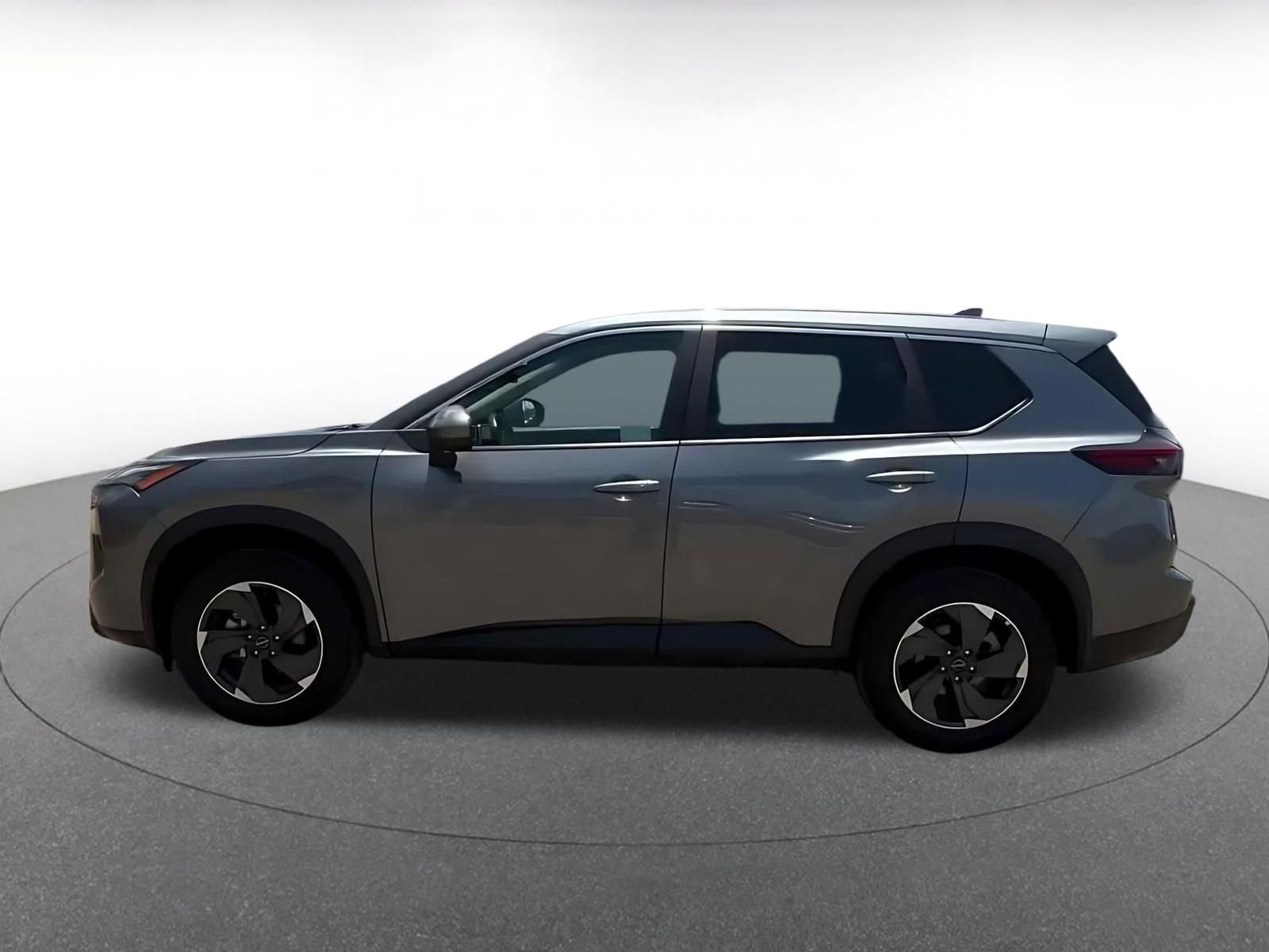 Used 2025 Nissan Rogue SV FWD image 9