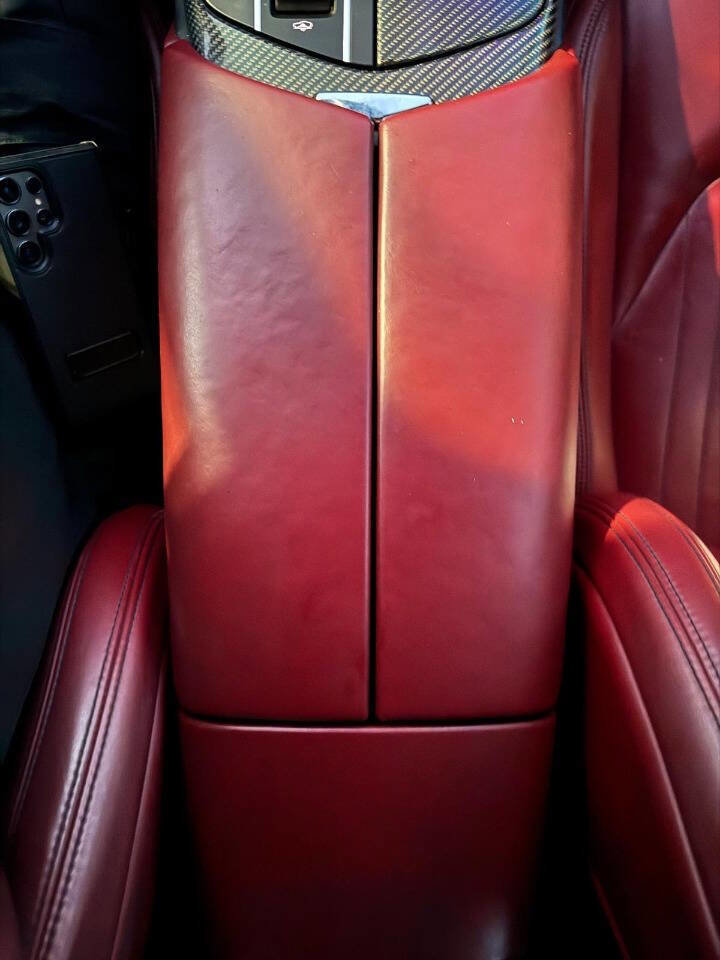 Used 2018 Maserati Levante image 40