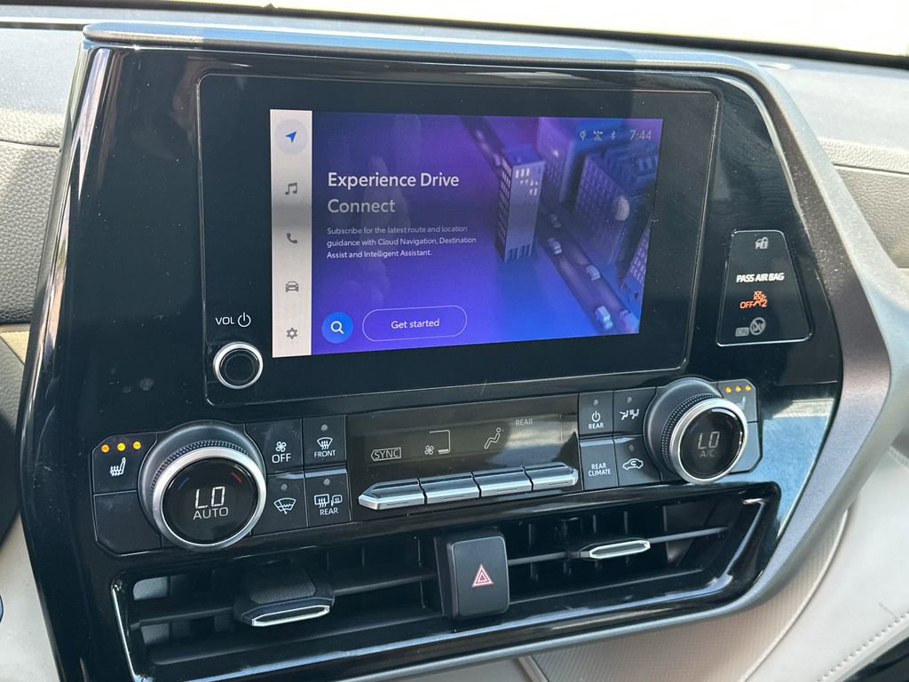 Used 2023 Toyota Highlander XLE image 27