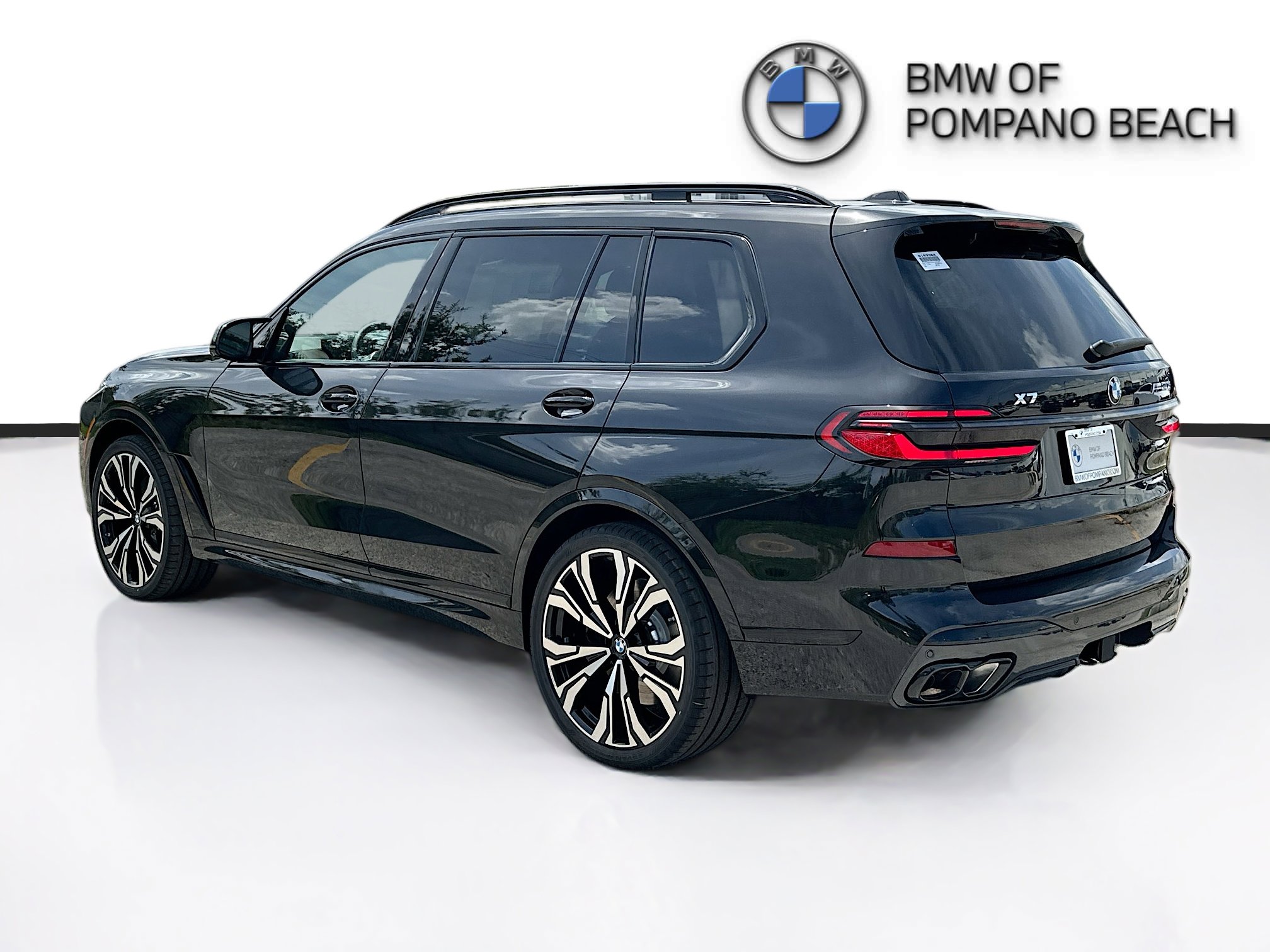 New 2026 BMW X7 M60i image 5