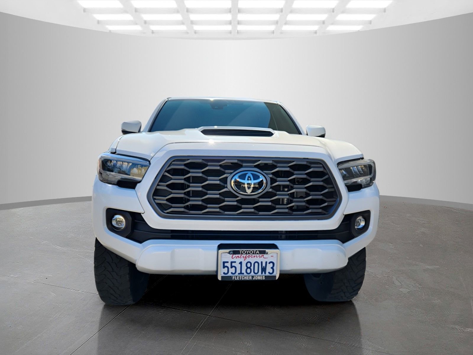 Used 2023 Toyota Tacoma TRD Sport w/ Black Out Package (TMS) image 2