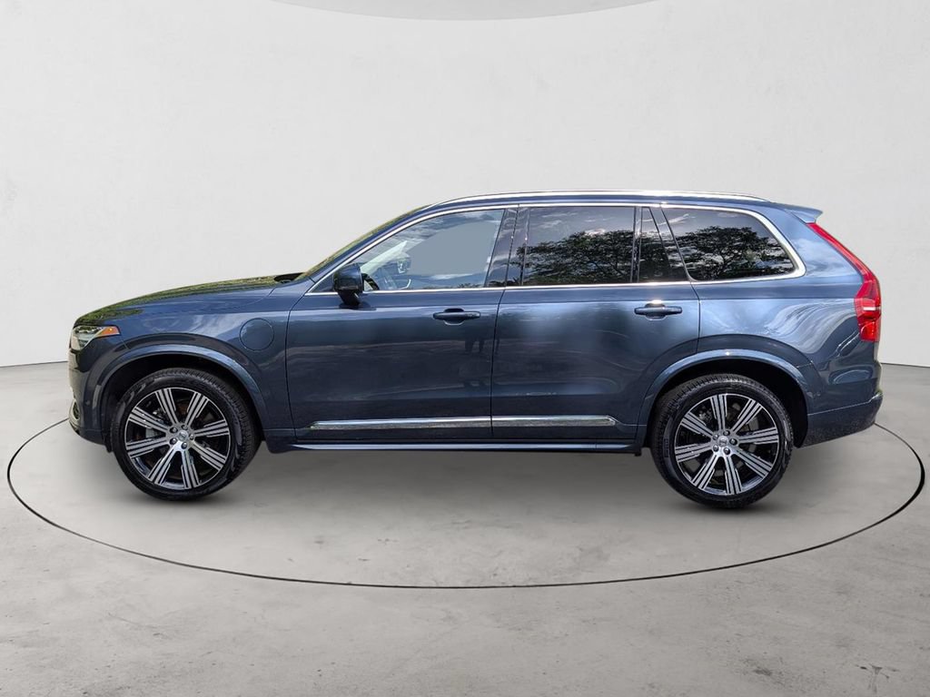 Certified 2025 Volvo XC90 T8 Plus w/ Protection Package Premier AWD/4WD image 8