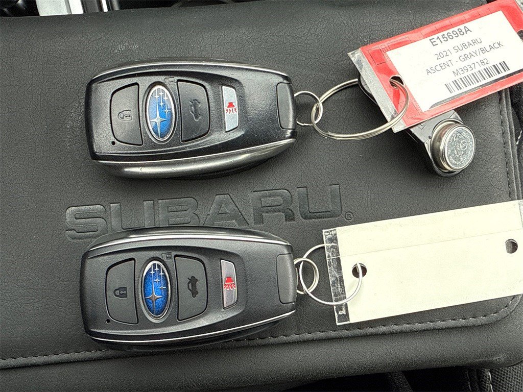 Used 2021 Subaru Ascent Premium w/ Convenience Package image 3