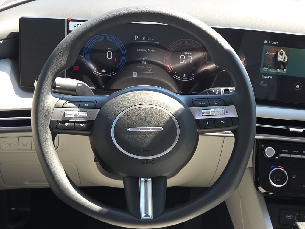 Used 2026 Hyundai Tucson SEL FWD image 13