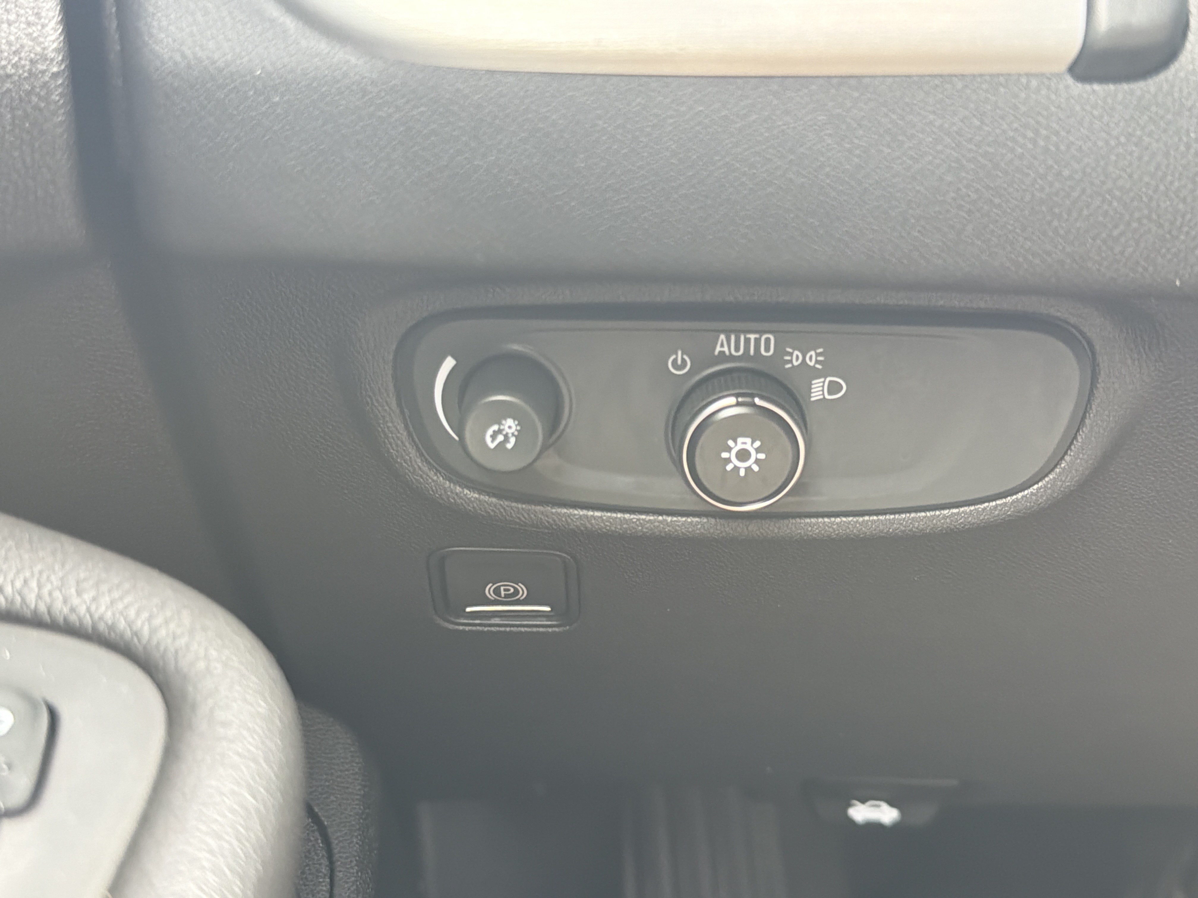 Certified 2023 GMC Terrain SLE w/ Driver Convenience Package FWD image 30