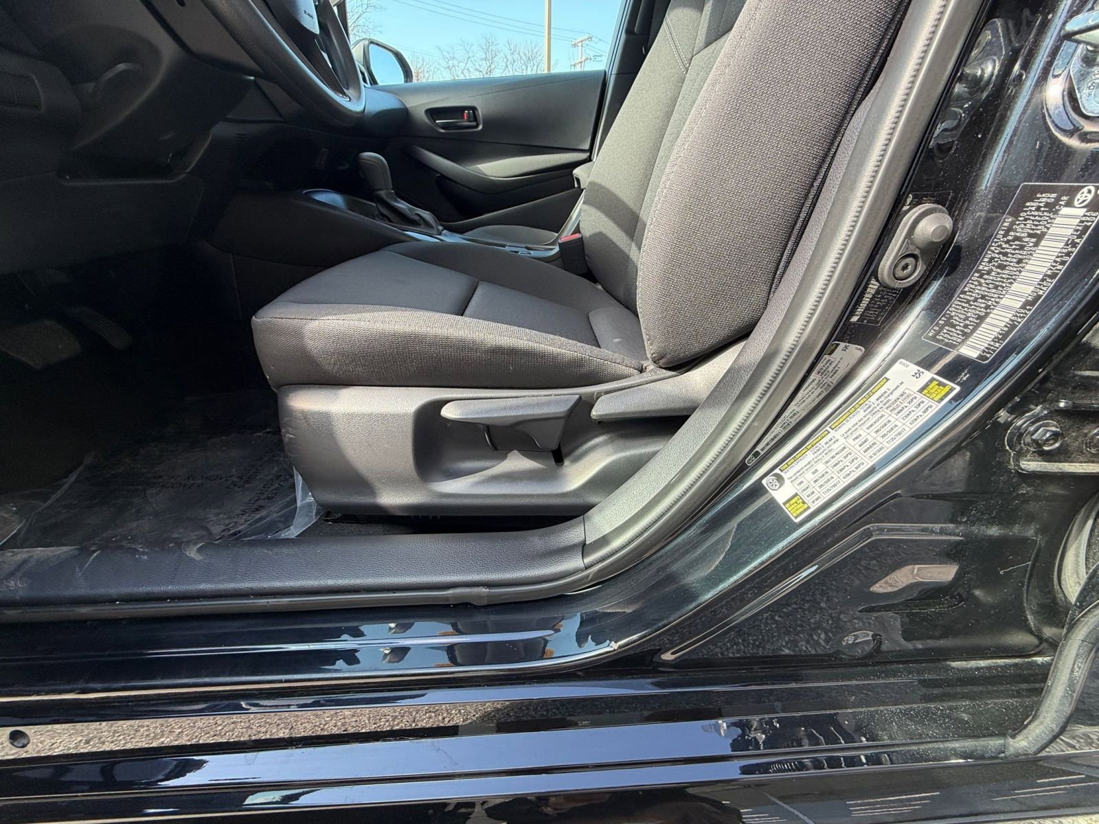 Used 2025 Toyota Corolla LE image 23