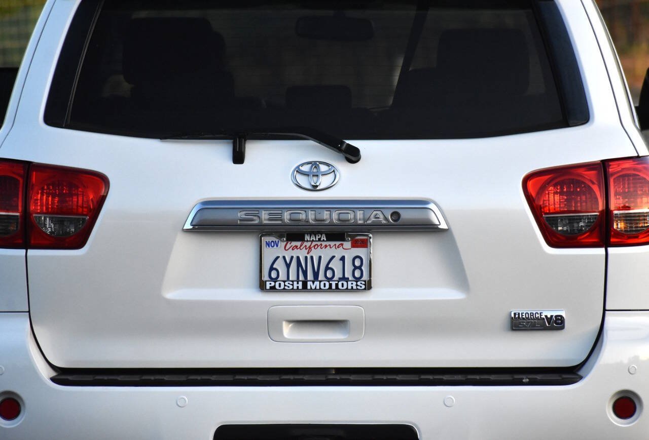 Used 2013 Toyota Sequoia Platinum AWD/4WD image 14
