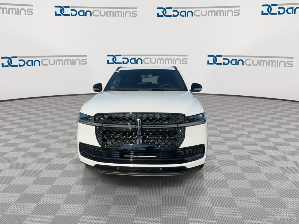 New 2026 Lincoln Navigator L Reserve w/ Jet Appearance Package image 3