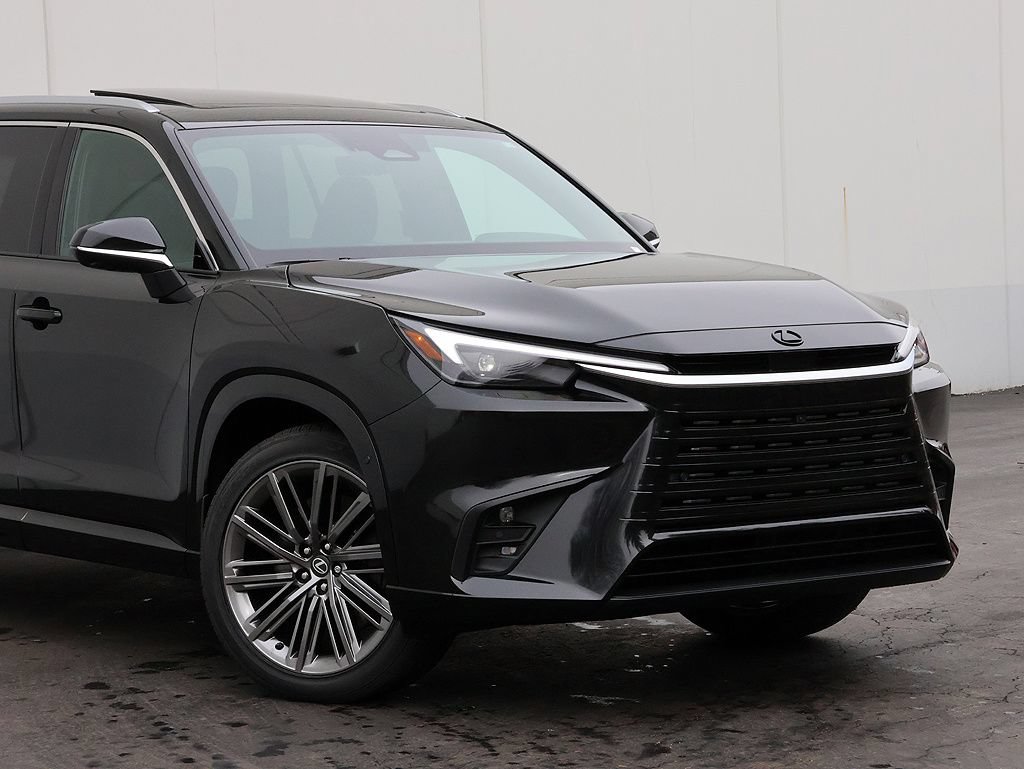New 2026 Lexus TX 550h AWD Plug-In Hybrid w/ Technology Package image 2