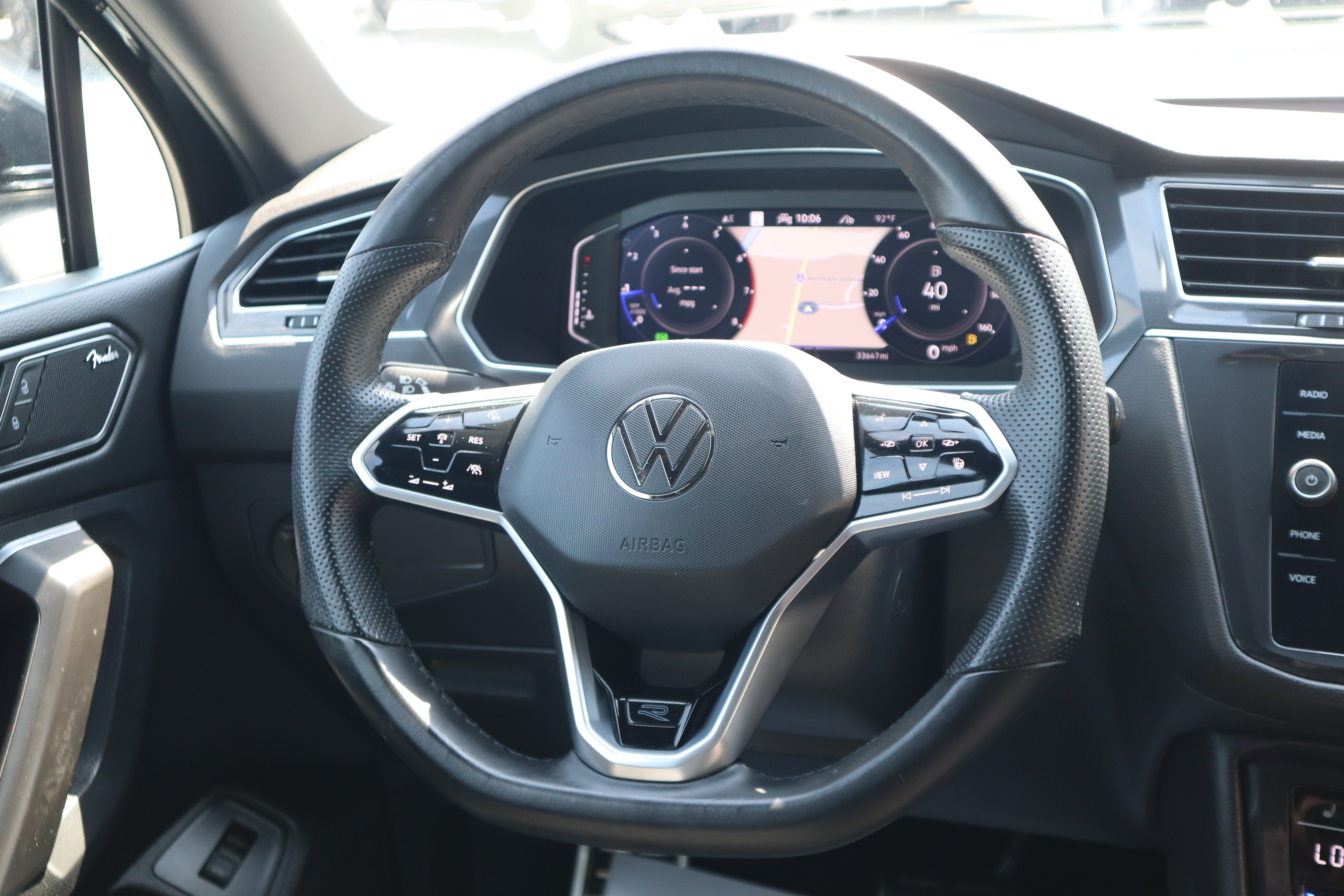 Used 2022 Volkswagen Tiguan SEL R-Line AWD/4WD image 14