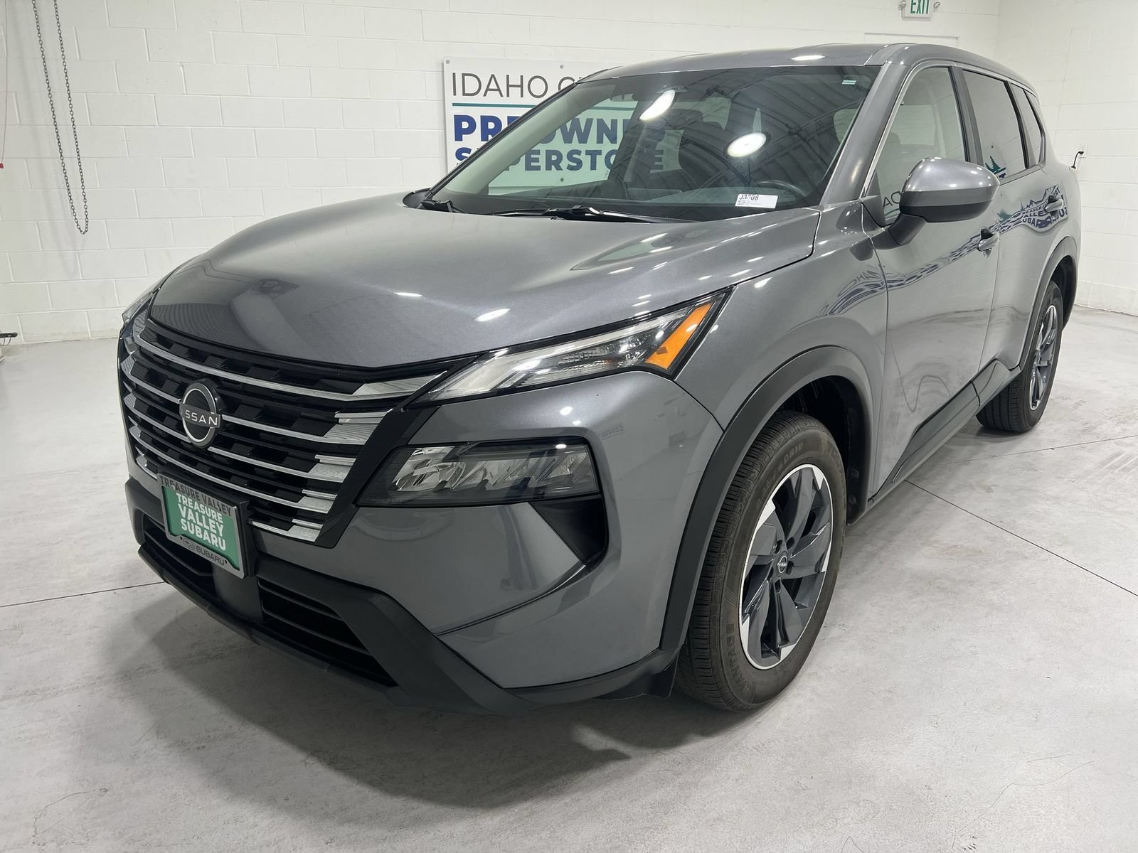 Used 2025 Nissan Rogue SV AWD/4WD image 4
