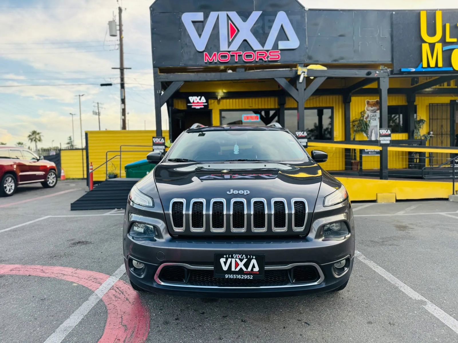 Used 2015 Jeep Cherokee Limited w/ Trailer Tow Group AWD/4WD image 2
