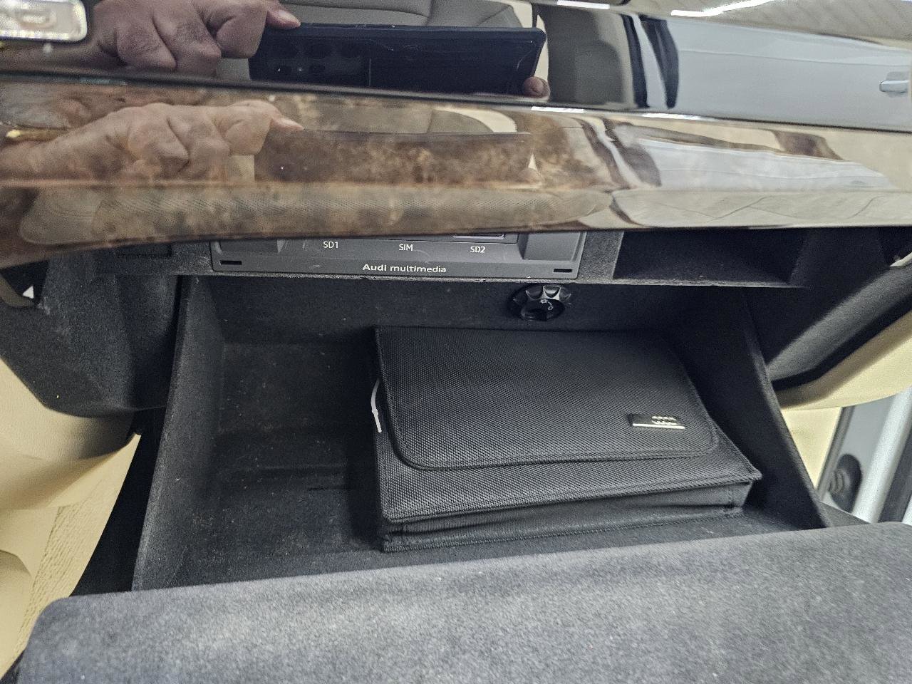 Used 2017 Audi Q7 3.0T Prestige w/ Prestige Package image 39