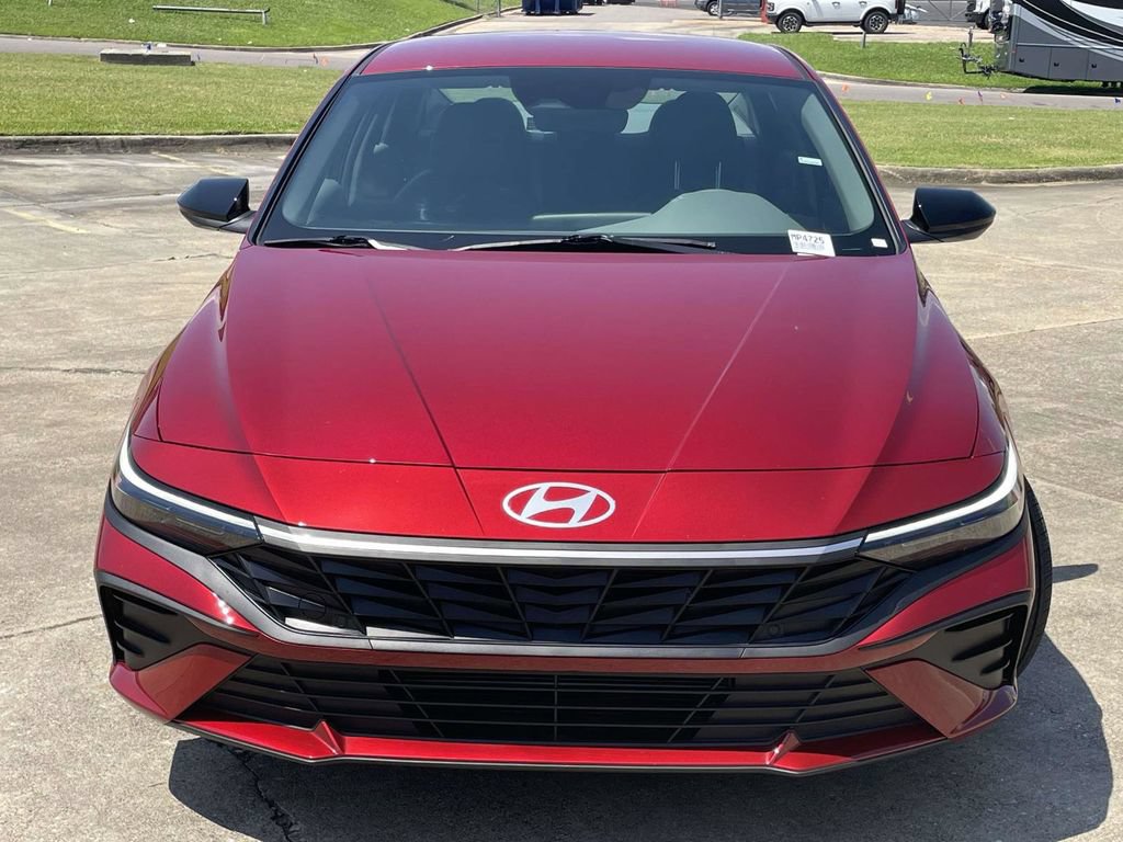 Used 2026 Hyundai Elantra Sport FWD image 8