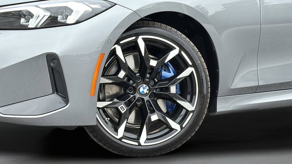 New 2026 BMW 330i Sedan w/ M Sport Package image 26