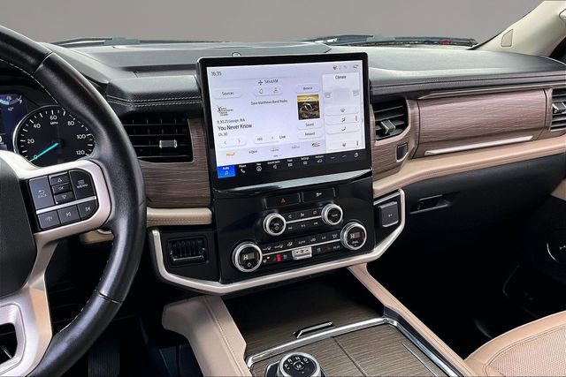 Used 2022 Ford Expedition Limited AWD/4WD image 9