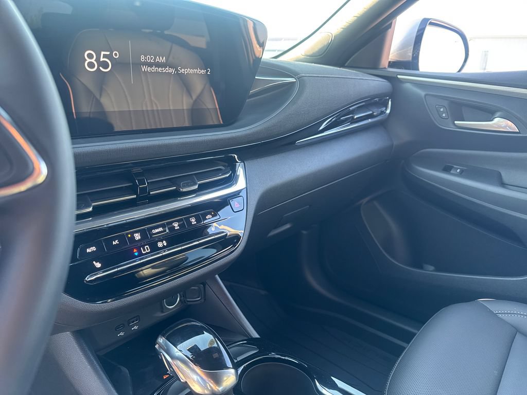 New 2026 Buick Envista Sport Touring FWD image 16