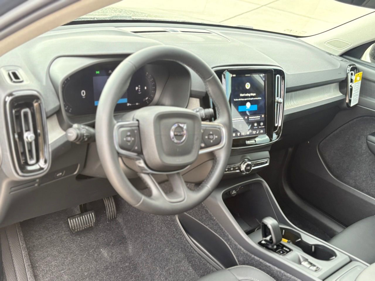 New 2026 Volvo XC40 B5 Core w/ Climate Package image 13