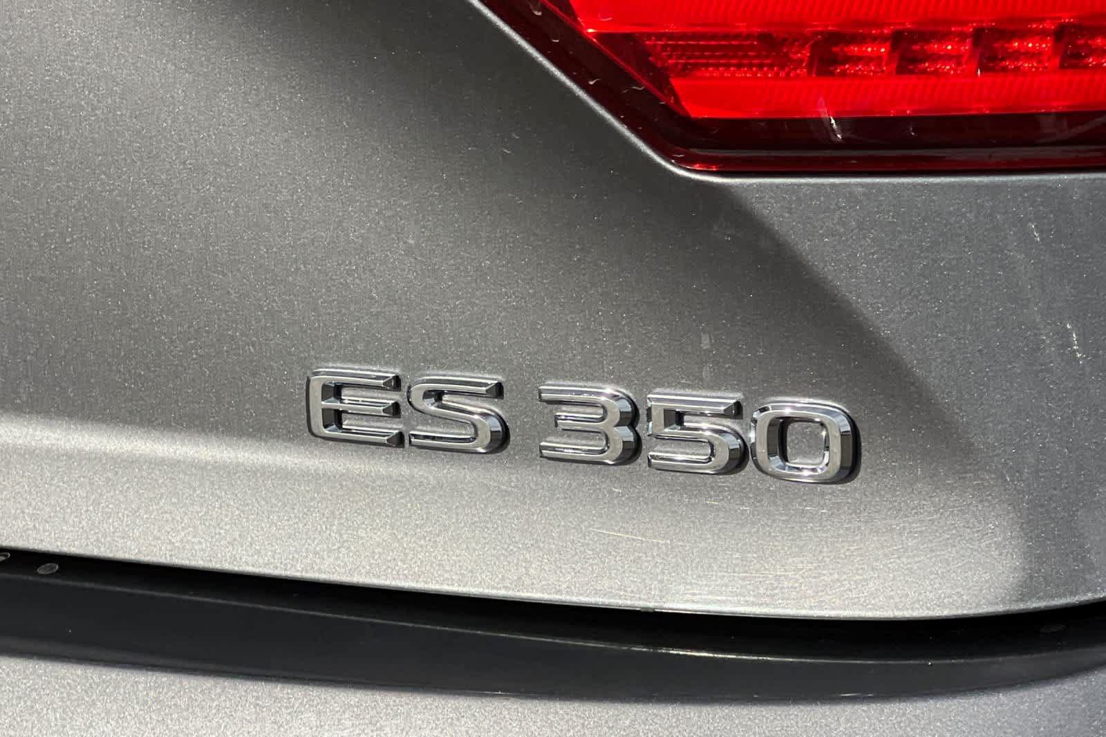 Used 2014 Lexus ES 350 w/ Luxury Package FWD image 32