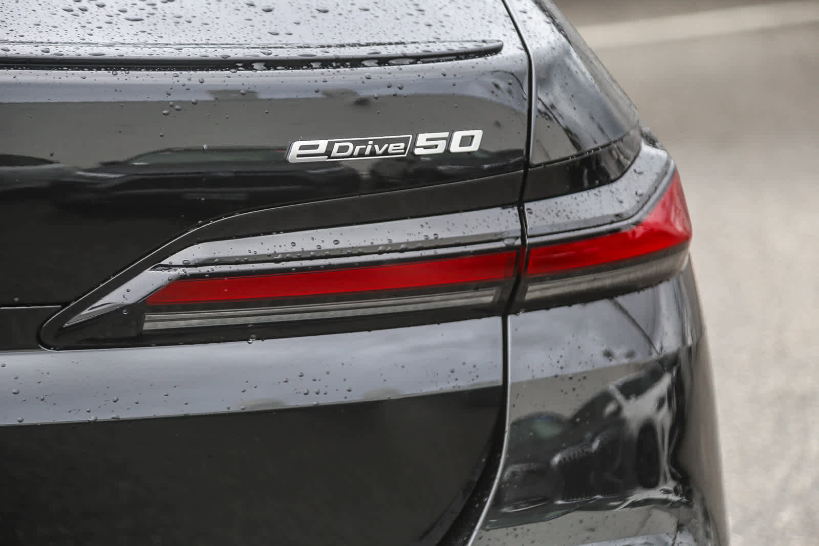 Used 2025 BMW i7 eDrive50 w/ M Sport Package image 7