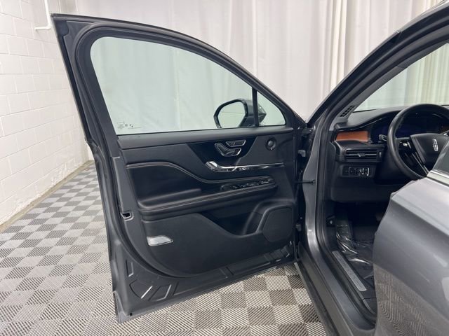 Used 2021 Lincoln Corsair Reserve image 16