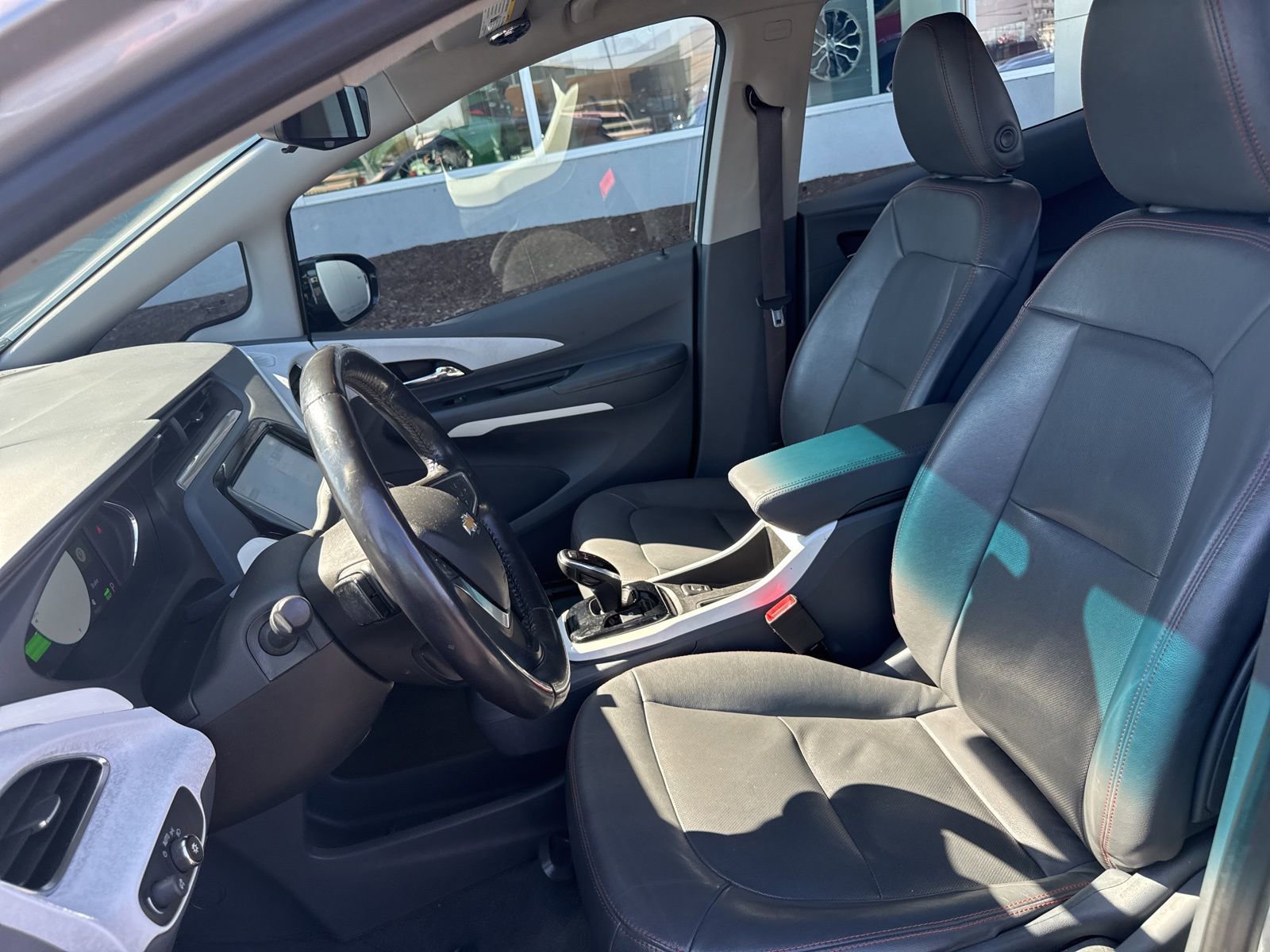 Used 2017 Chevrolet Bolt Premier w/ Driver Confidence II Package FWD image 19