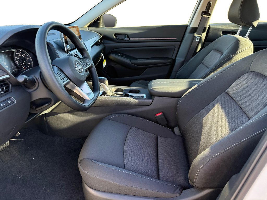 New 2026 Nissan Altima 2.5 SV AWD/4WD image 9