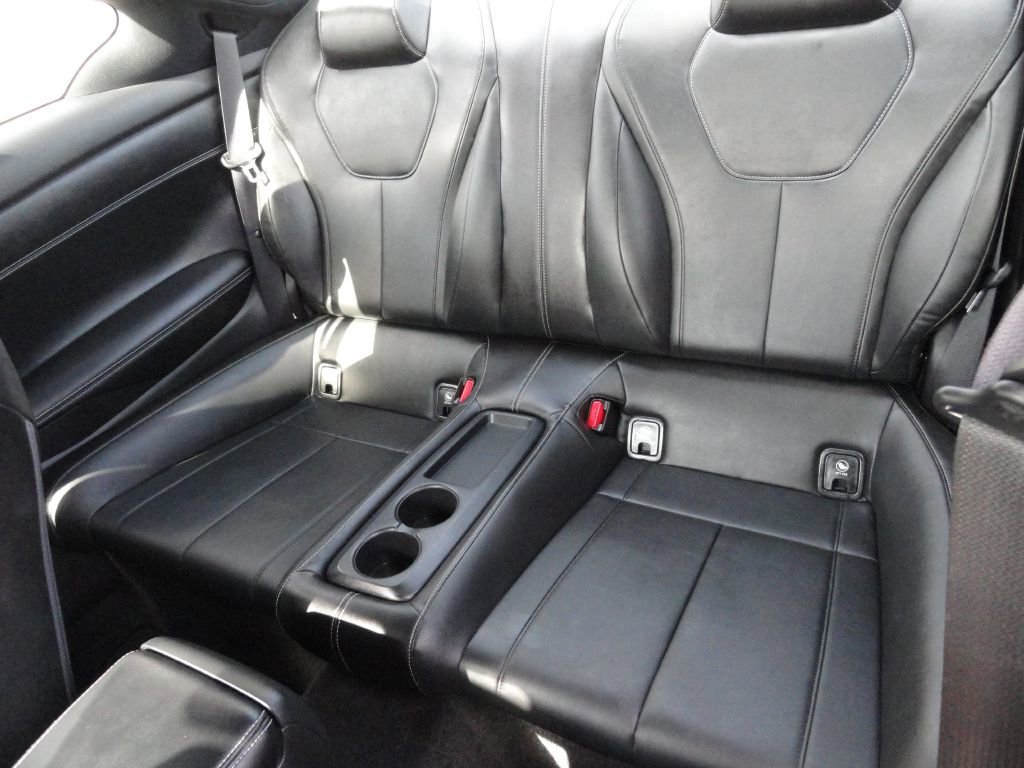 Used 2018 INFINITI Q60 LUXE w/ Sensory Package 2.0T Luxe image 9