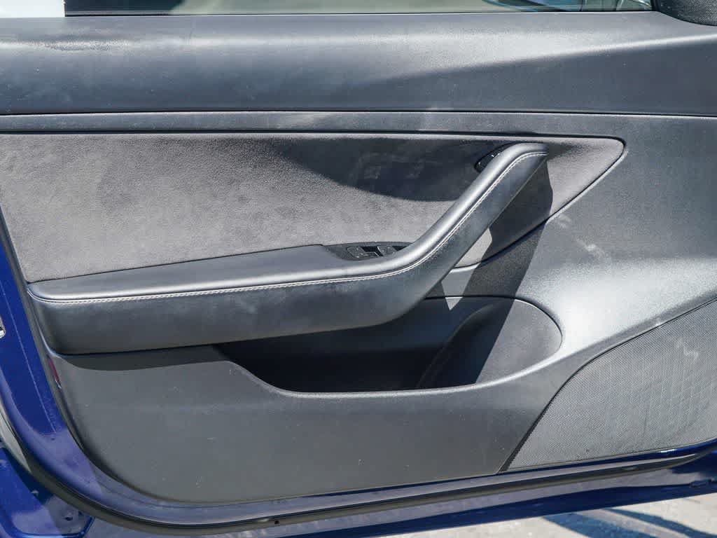 Used 2020 Tesla Model 3 Standard Range Plus RWD image 18