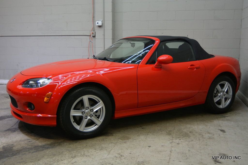 Used 2007 MAZDA MX-5 Miata Sport w/ Appearance Pkg image 30