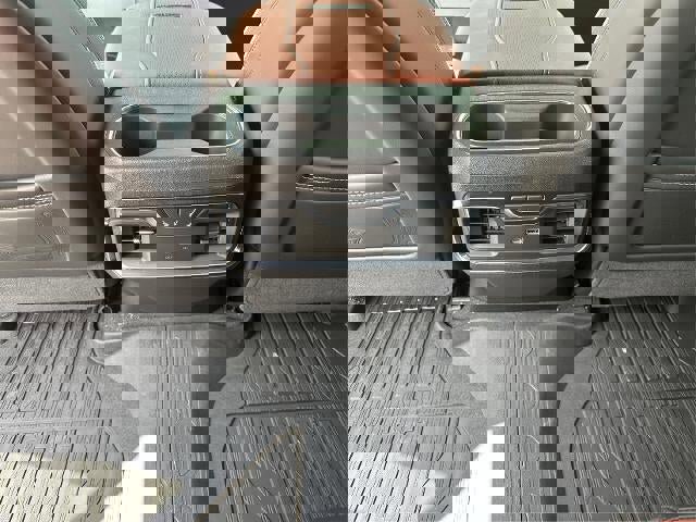 New 2025 GMC Sierra 2500 Denali Ultimate w/ Snow Plow Prep/Camper Package image 31