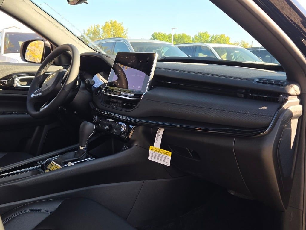 New 2026 Jeep Compass Latitude image 8