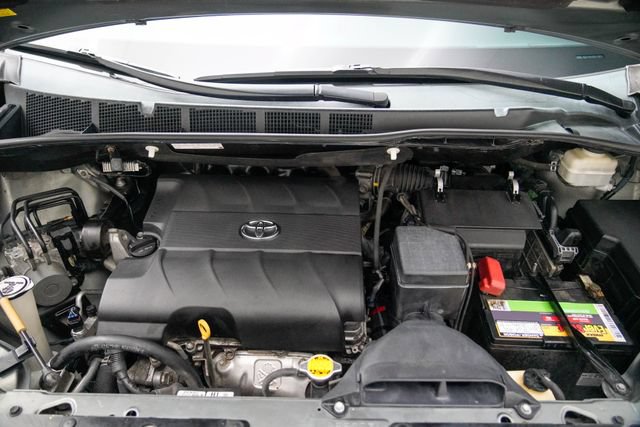 Used 2014 Toyota Sienna XLE FWD image 14