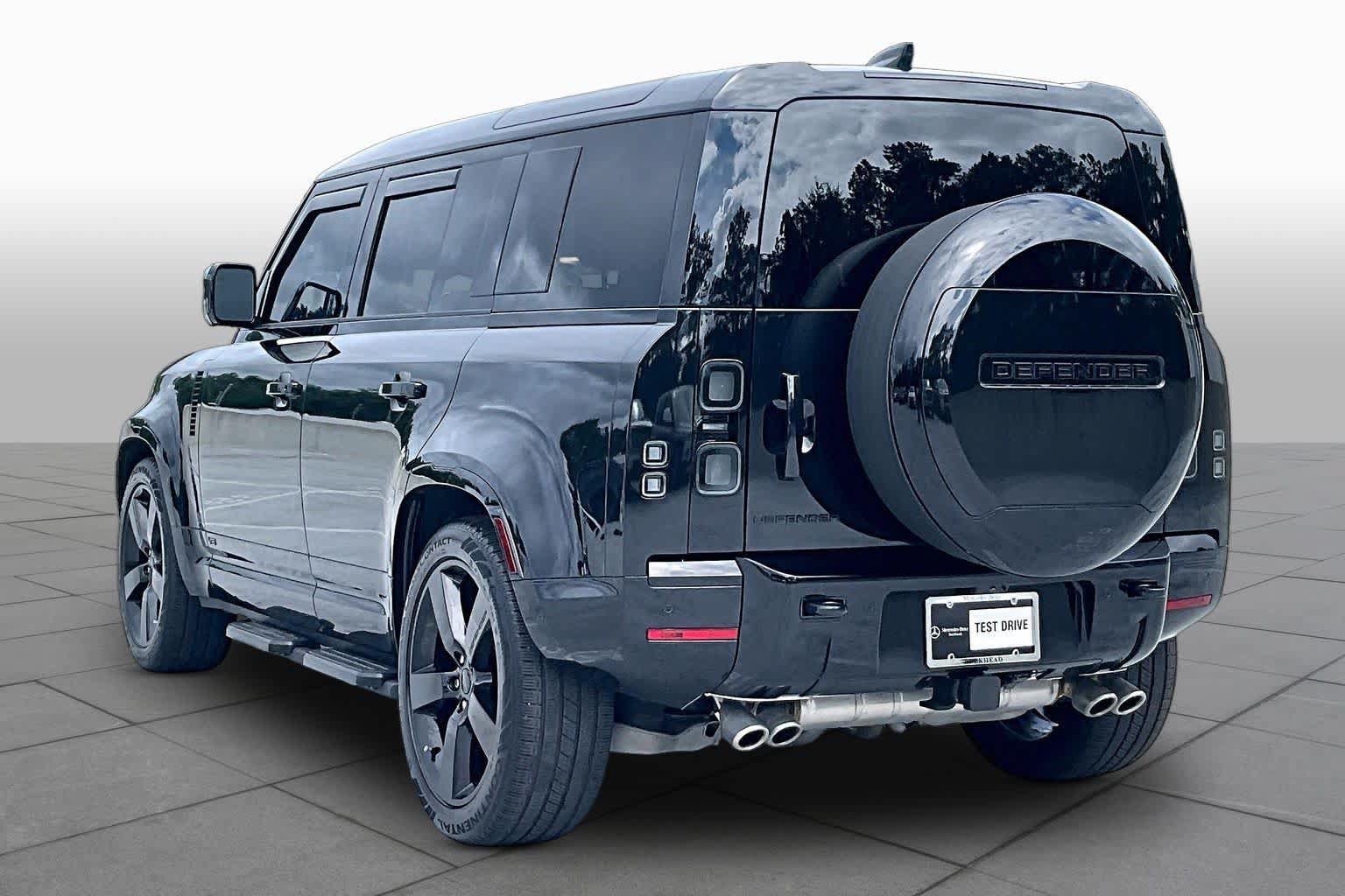 Used 2026 Land Rover Defender 110 V8 AWD/4WD image 21