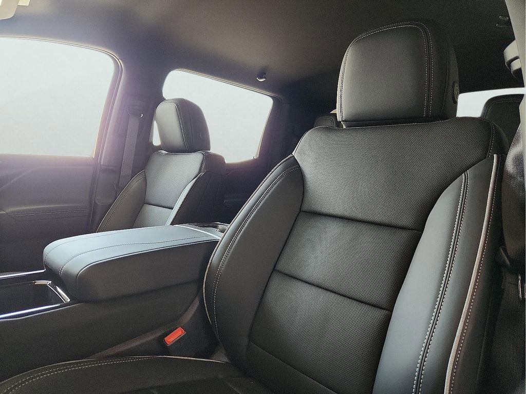 New 2025 Chevrolet Silverado EV LT w/ LPO, Utility Wall Package AWD/4WD image 16