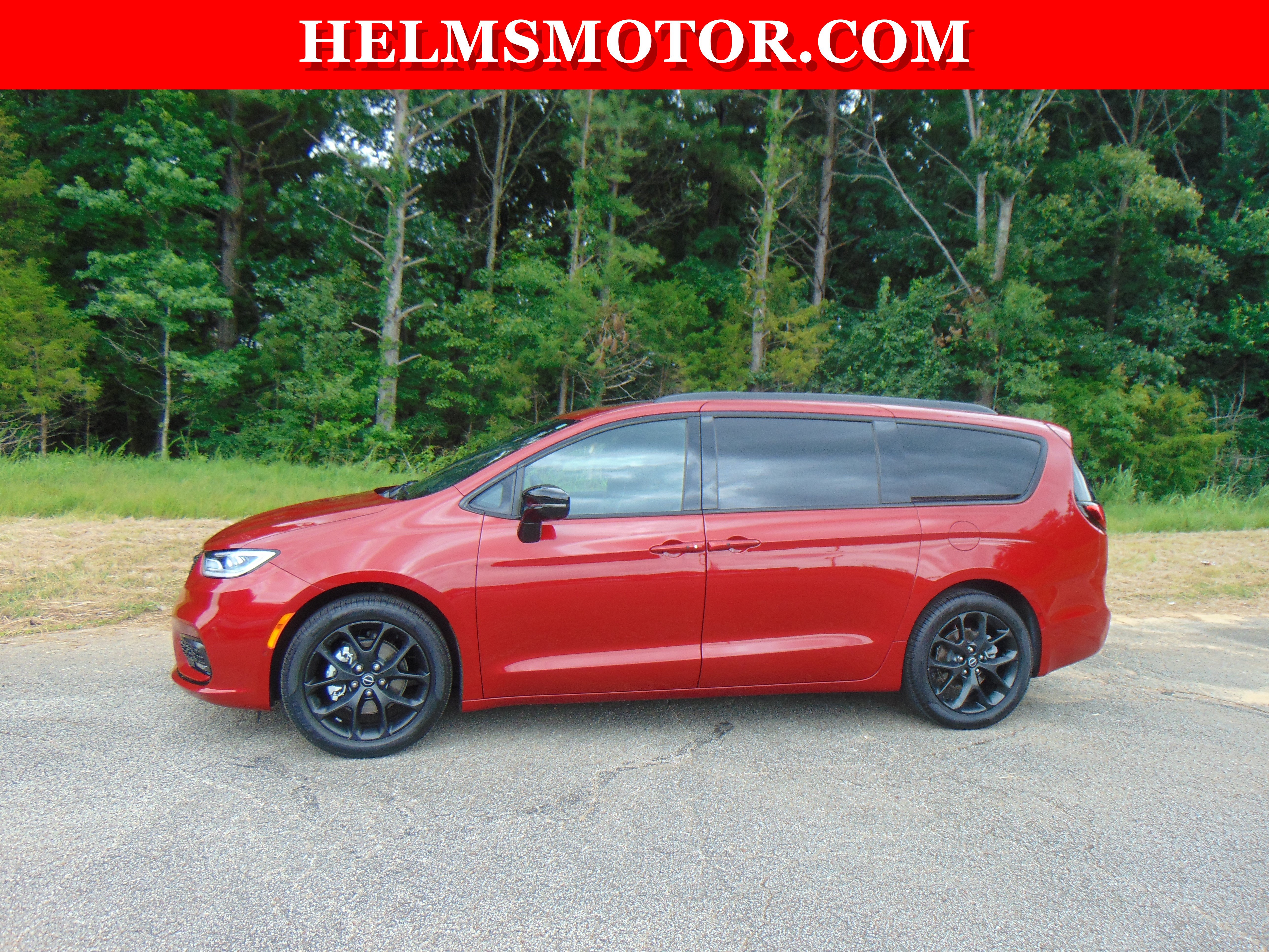 Certified 2025 Chrysler Pacifica Limited