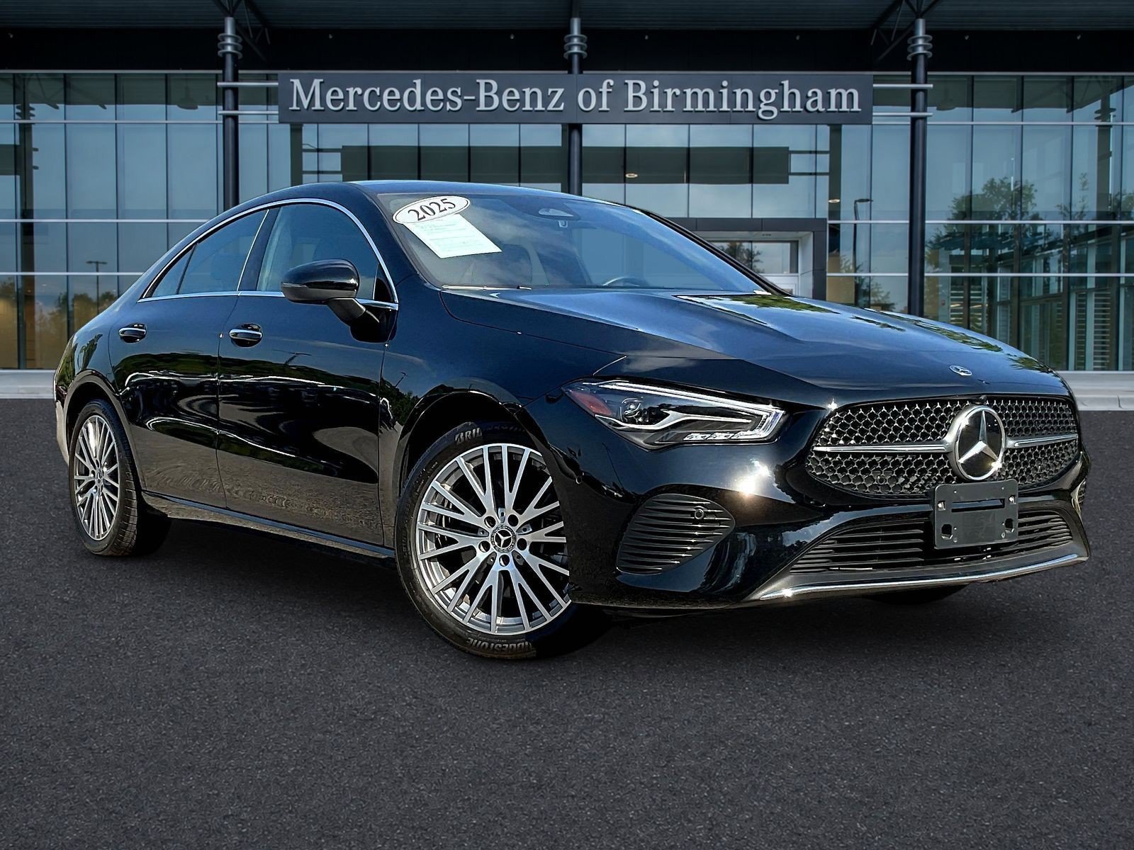 Used 2025 Mercedes-Benz CLA 250 4MATIC image 1