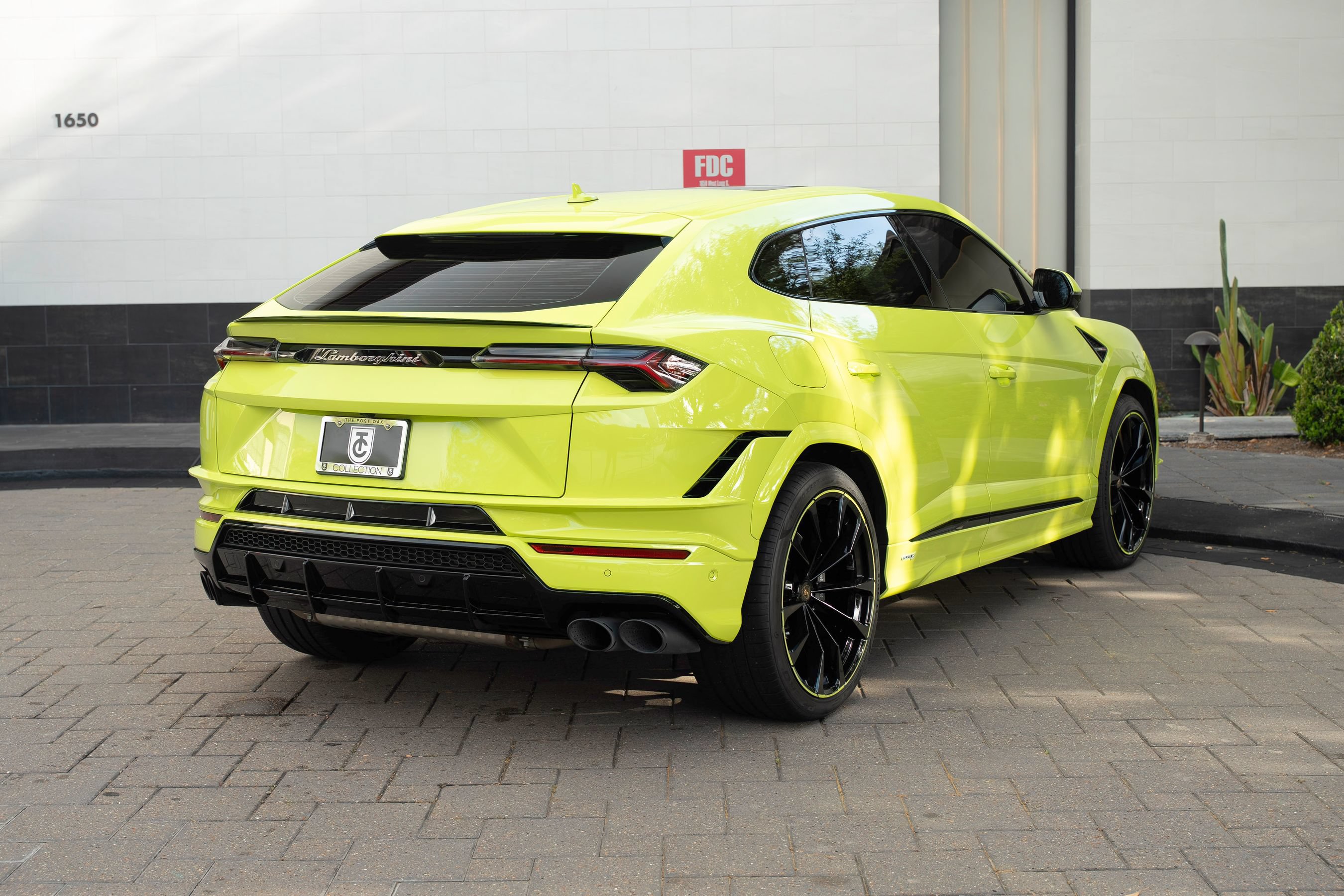 Used 2023 Lamborghini Urus S AWD/4WD image 3