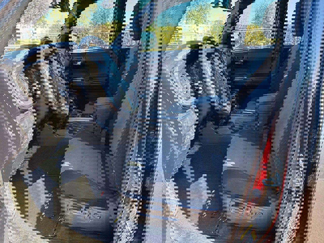 Used 2020 Toyota Tacoma TRD Sport image 8