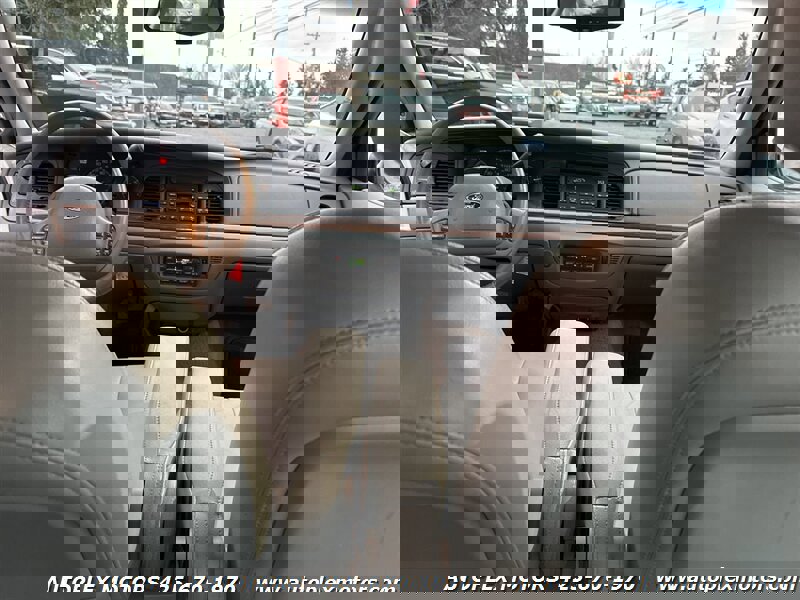 Used 2004 Ford Crown Victoria LX image 14