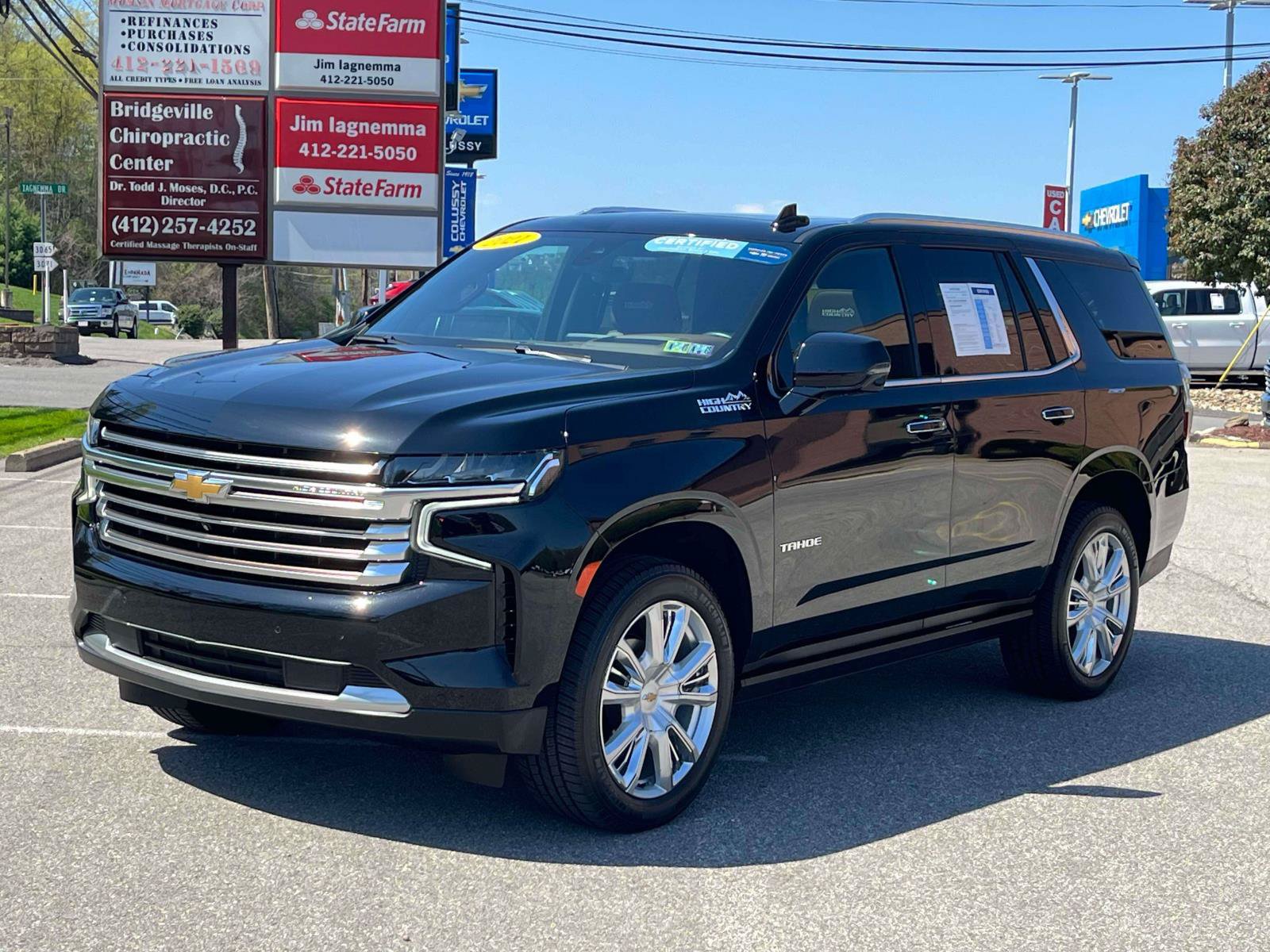 Used 2021 Chevrolet Tahoe High Country w/ Premium Package AWD/4WD image 3