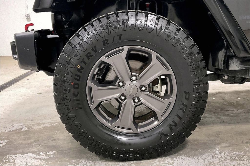 Used 2017 Jeep Wrangler Unlimited Rubicon image 11