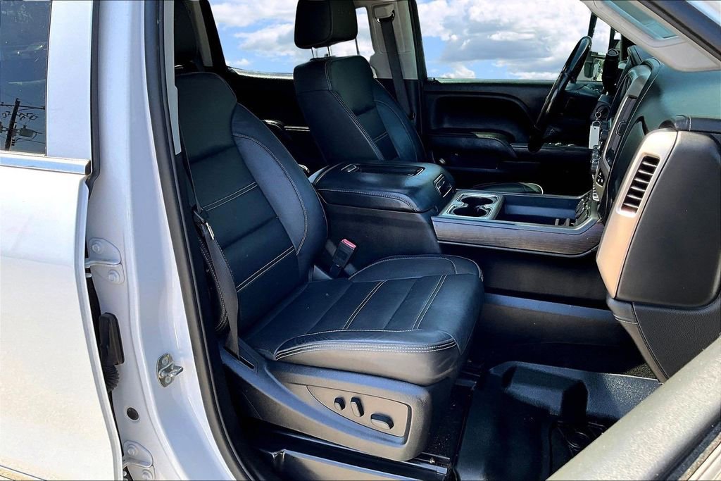 Used 2018 GMC Sierra 2500 Denali w/ Duramax Plus Package image 32