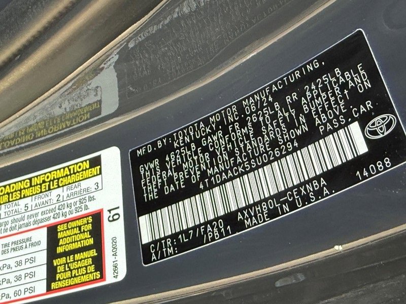 Used 2025 Toyota Camry LE image 31