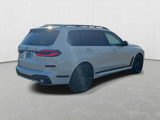 Used 2025 BMW X7 xDrive40i w/ M Sport Package image 5