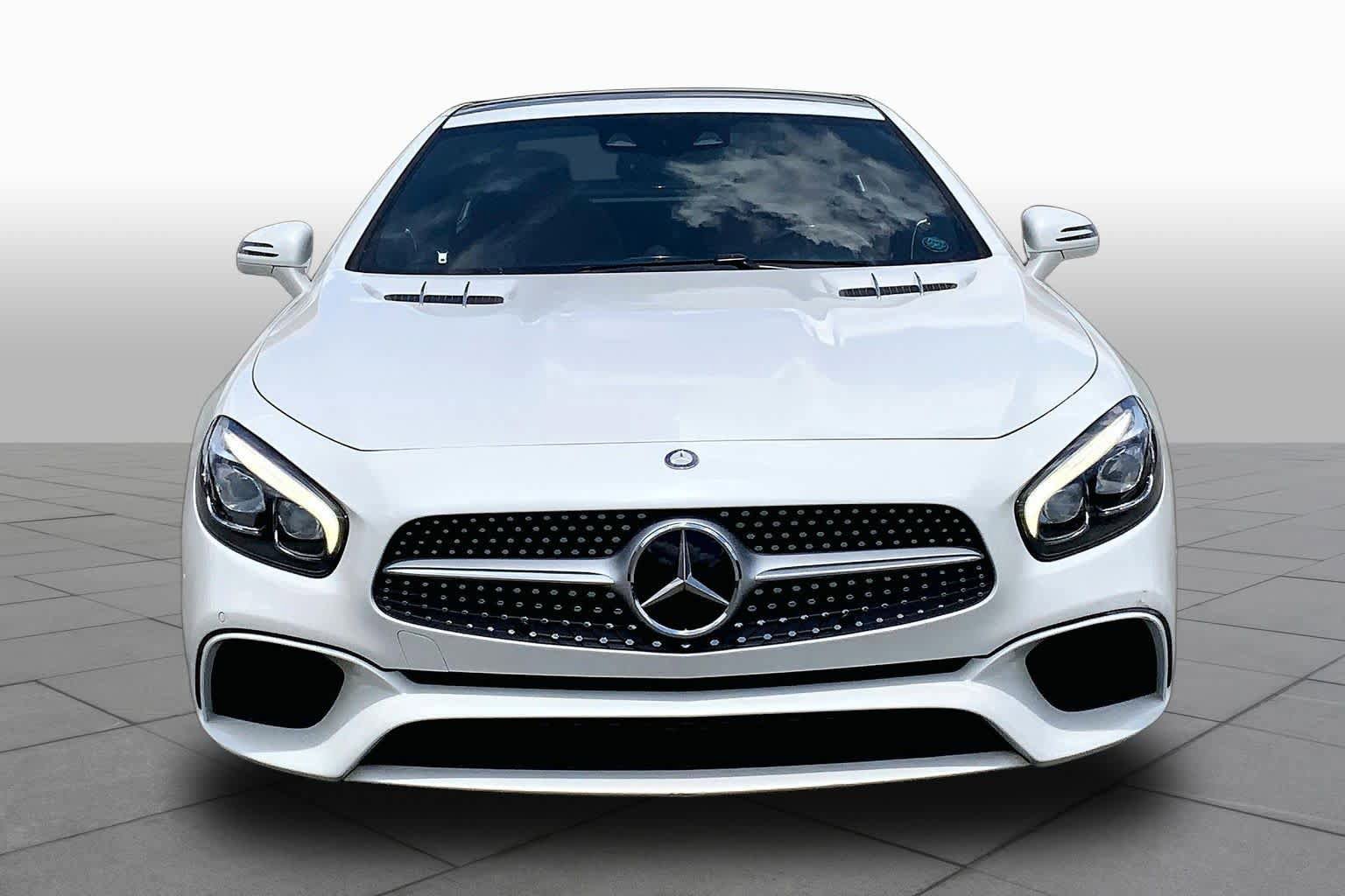 Used 2017 Mercedes-Benz SL 450 image 4