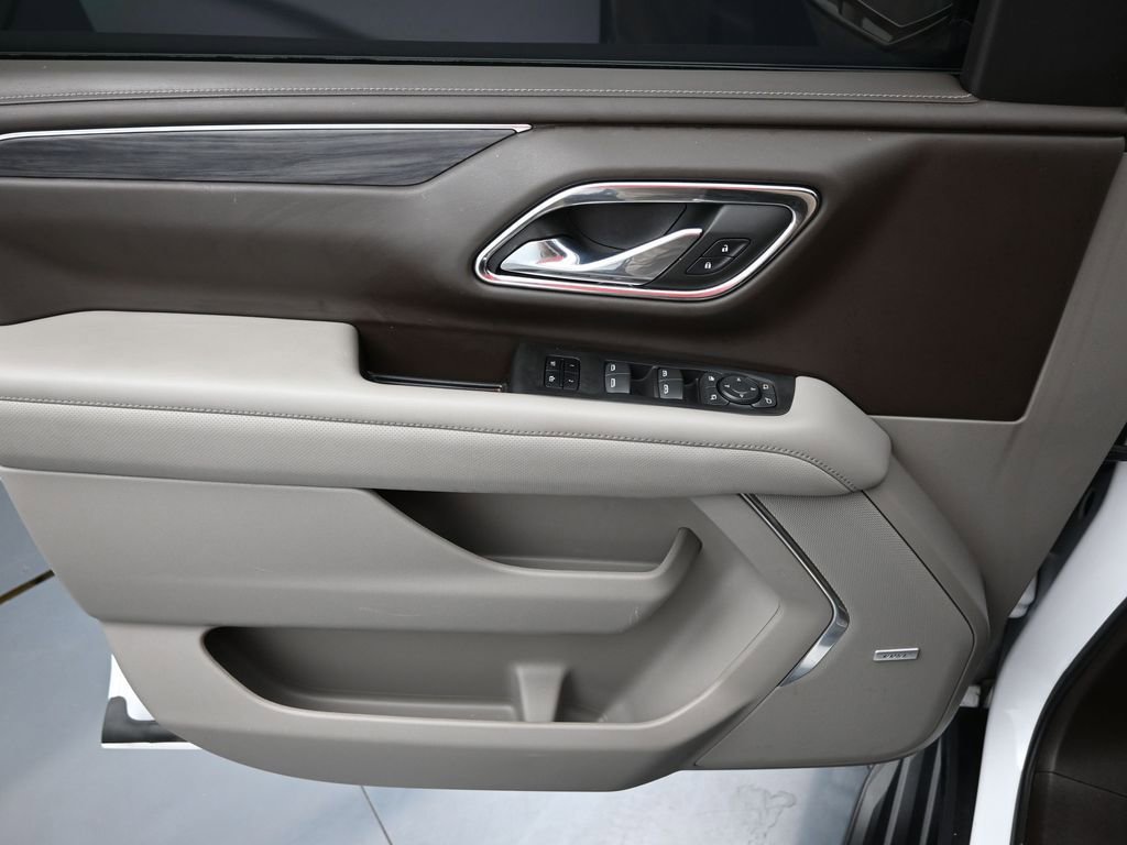 Used 2023 GMC Yukon XL SLT w/ SLT Luxury Package AWD/4WD image 25