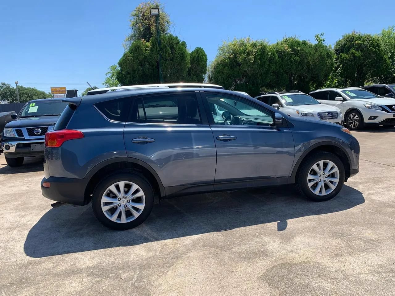 Used 2013 Toyota RAV4 Limited AWD/4WD image 8